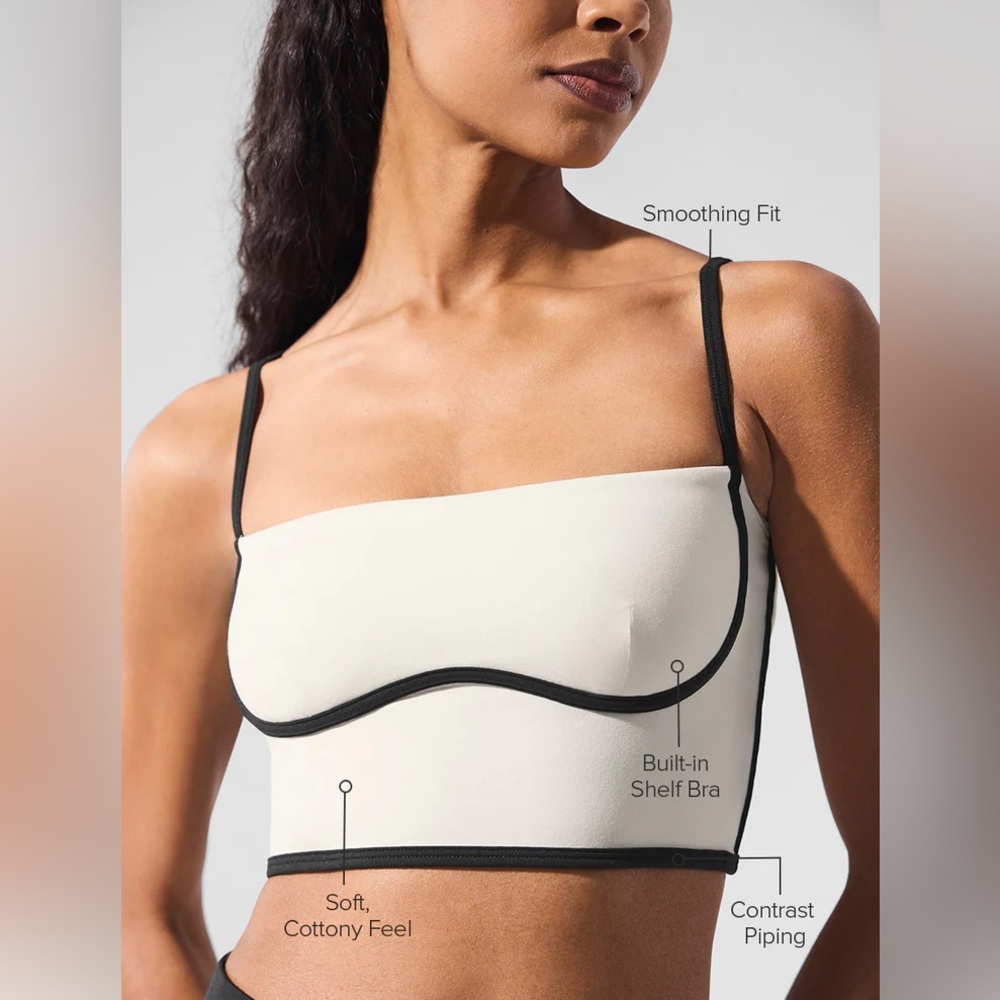 ALO Yoga Cream and Black Contrast Piping Top